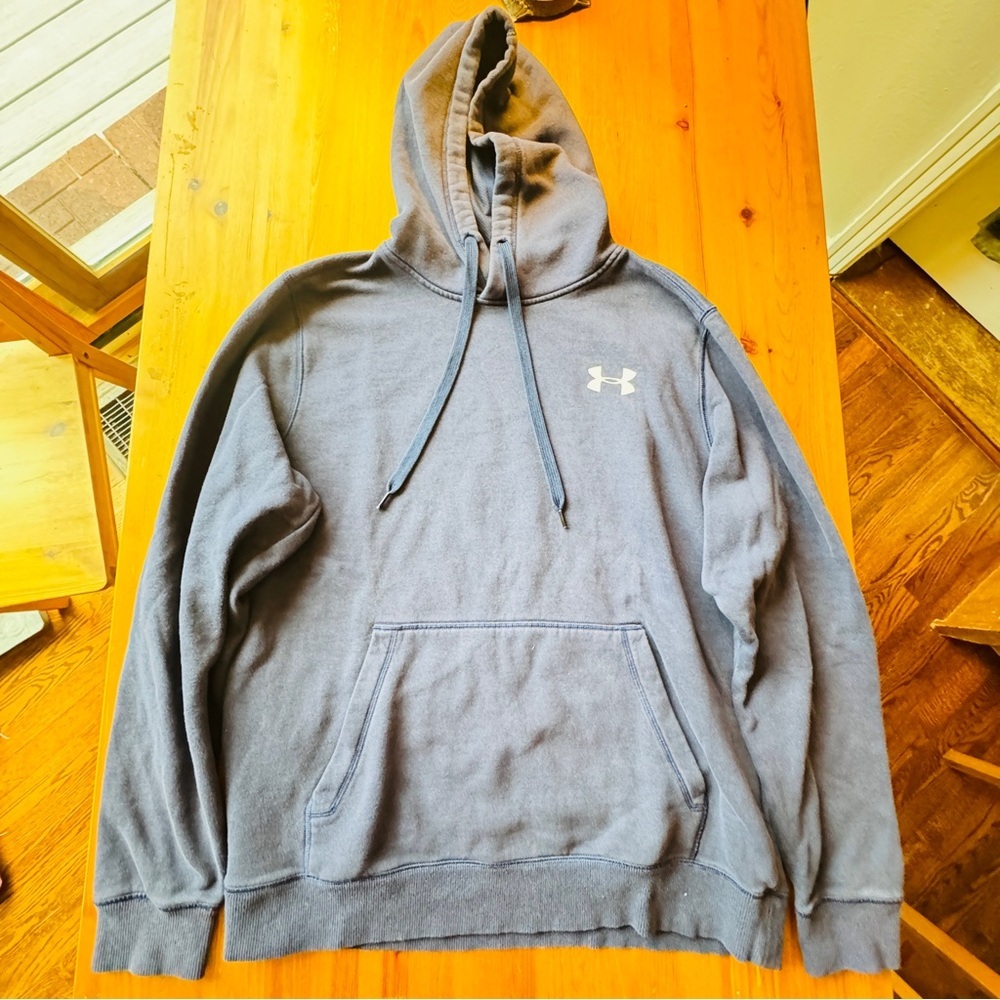 Under armour gray pullover men’s hoodie size large